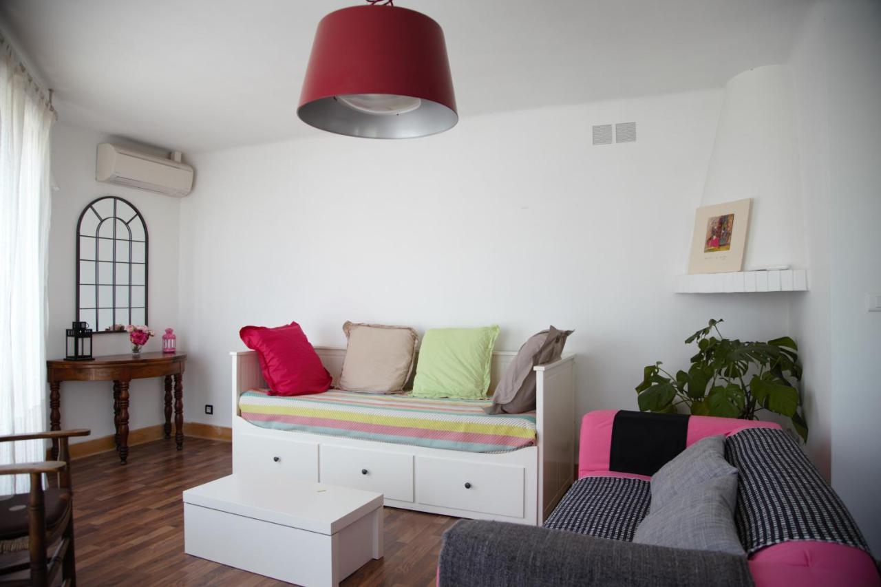 Laincel - Appartement lumineux le long du Rhône Arles Exterior foto